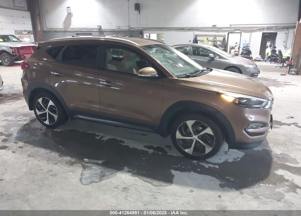 2016 HYUNDAI TUCSON LIMITED VIN: KM8J3CA2XGU182723