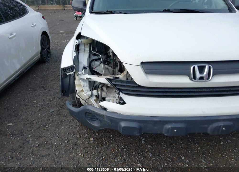 2008 HONDA CR-V LX VIN: JHLRE48368C033824