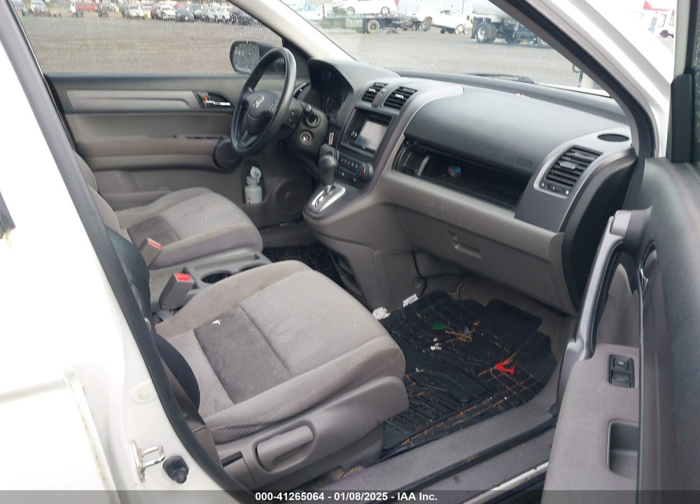 2008 HONDA CR-V LX VIN: JHLRE48368C033824