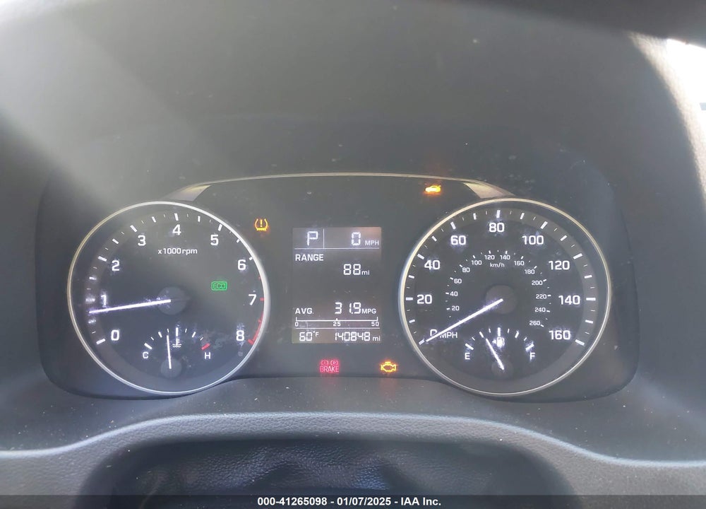 2017 HYUNDAI ELANTRA VIN: 5NPD84LF6HH077536