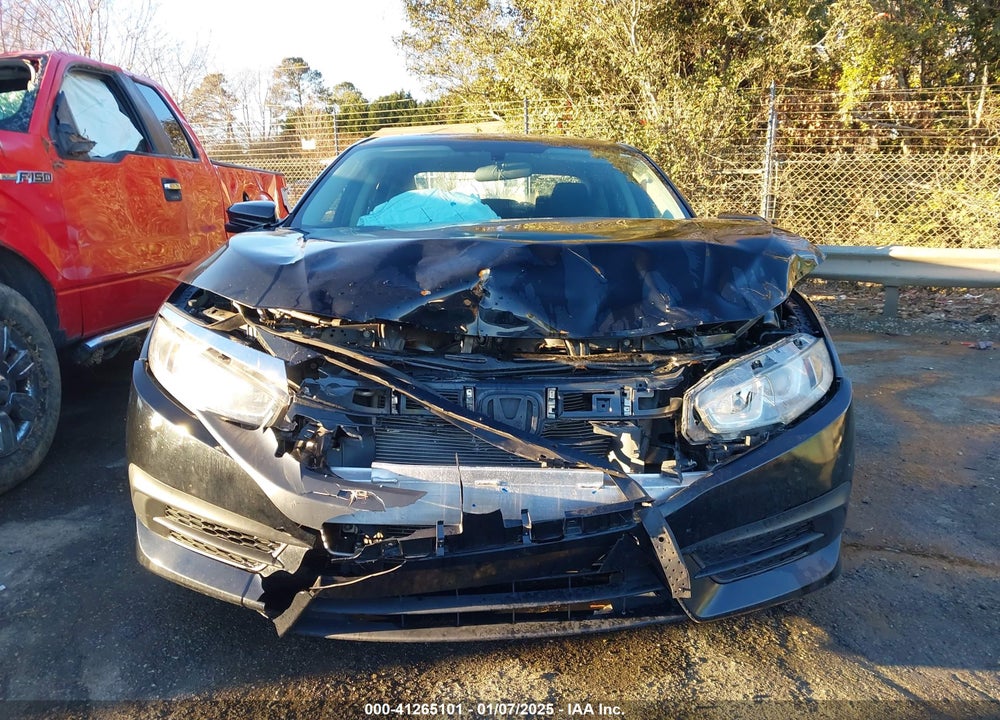 2018 HONDA CIVIC VIN: 2HGFC2F78JH601320