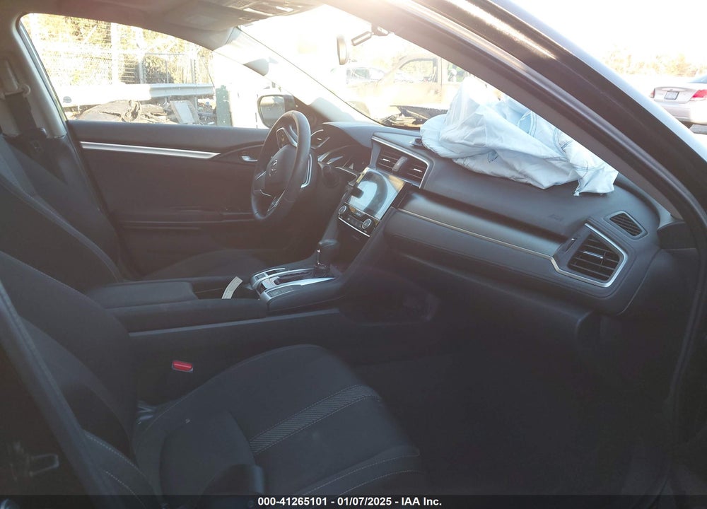 2018 HONDA CIVIC VIN: 2HGFC2F78JH601320