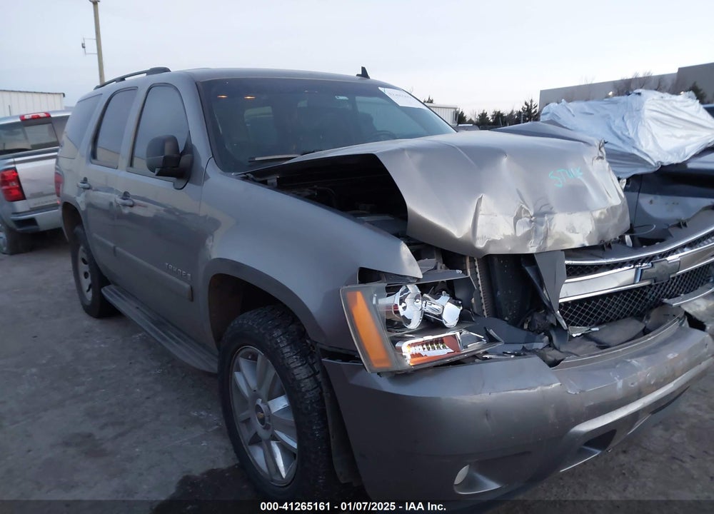 2008 CHEVROLET TAHOE LT VIN: 1GNFK13098R268100