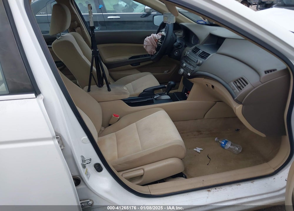 2009 HONDA ACCORD VIN: 1HGCP26459A049198
