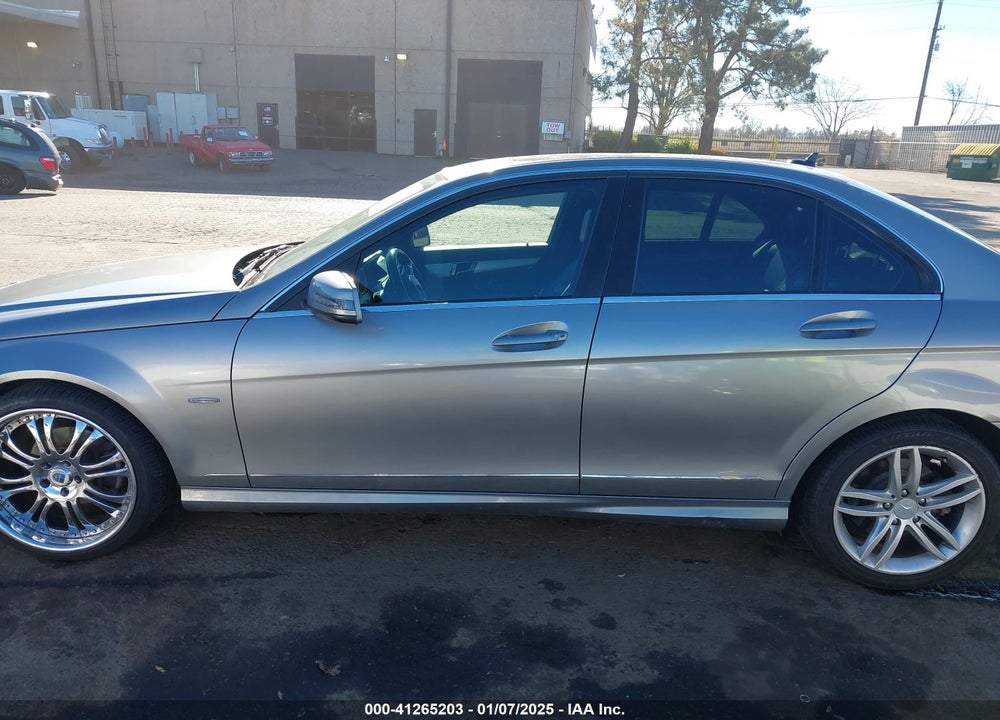 2012 MERCEDES-BENZ C 250 LUXURY/SPORT VIN: WDDGF4HB3CR206901