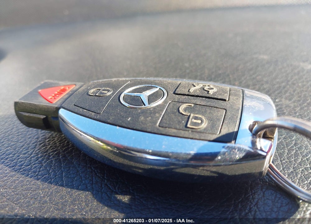 2012 MERCEDES-BENZ C 250 LUXURY/SPORT VIN: WDDGF4HB3CR206901