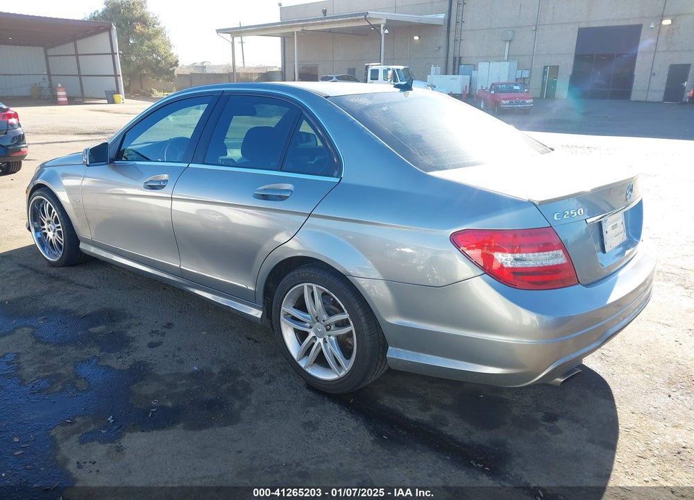 2012 MERCEDES-BENZ C 250 LUXURY/SPORT VIN: WDDGF4HB3CR206901