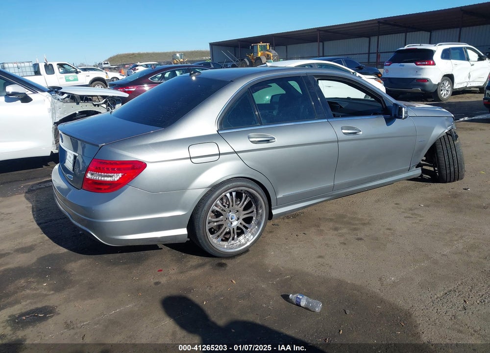 2012 MERCEDES-BENZ C 250 LUXURY/SPORT VIN: WDDGF4HB3CR206901