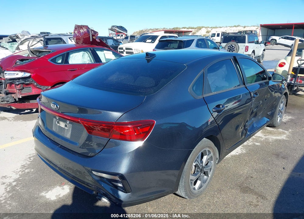 2021 KIA FORTE LXS VIN: 3KPF24AD1ME315352