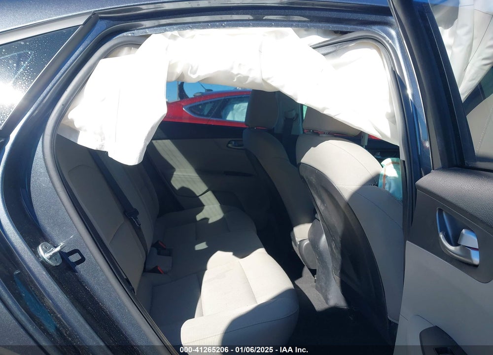 2021 KIA FORTE LXS VIN: 3KPF24AD1ME315352