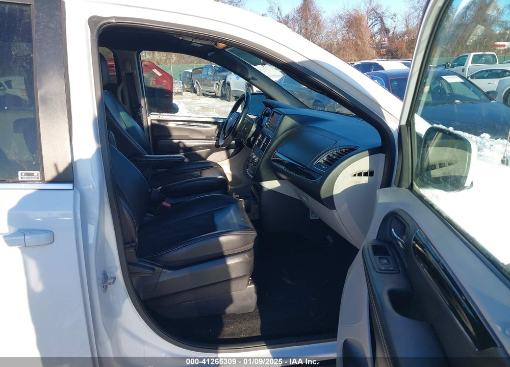 2019 DODGE GRAND CARAVAN SXT VIN: 2C4RDGCG6KR601600