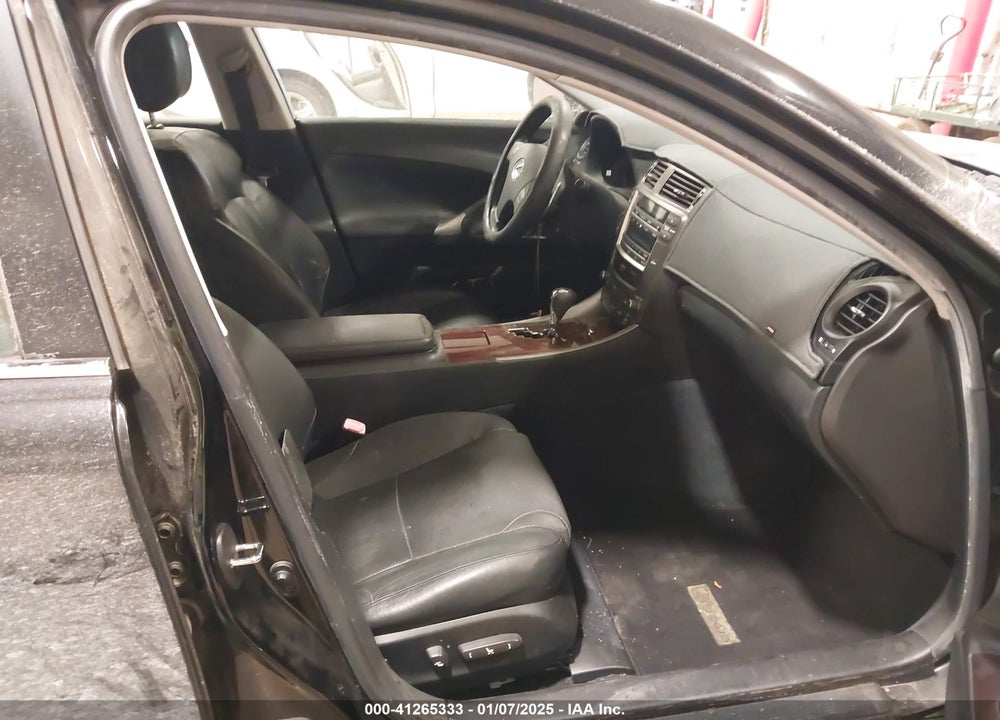 2008 LEXUS IS 250 VIN: JTHBK262982058940