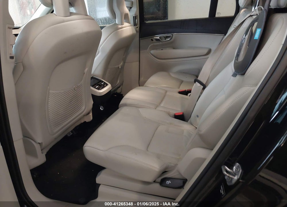 2020 VOLVO XC90 T5 MOMENTUM 7 PASSENGER VIN: YV4102PK7L1604082