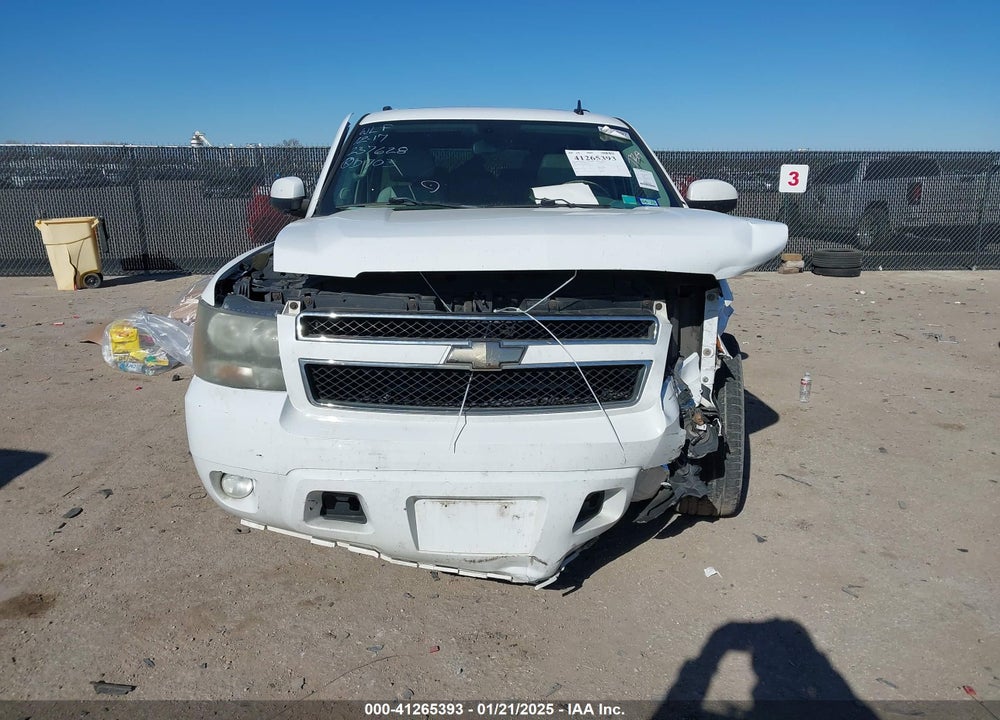 2008 CHEVROLET TAHOE LT VIN: 1GNFC130X8R237628