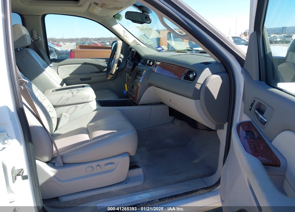 2008 CHEVROLET TAHOE LT VIN: 1GNFC130X8R237628