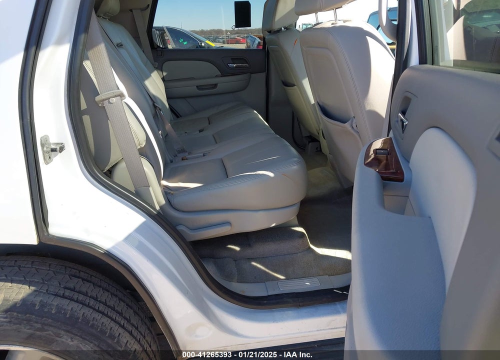 2008 CHEVROLET TAHOE LT VIN: 1GNFC130X8R237628