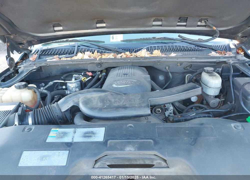 2004 CHEVROLET TAHOE LS VIN: 1GNEC13V74J124624