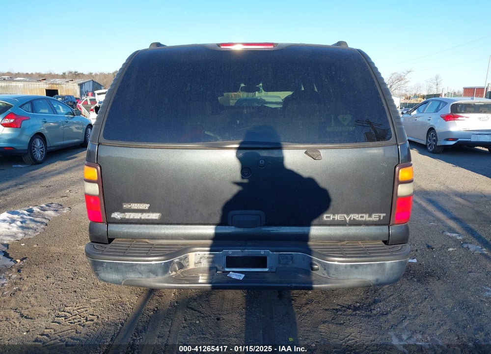 2004 CHEVROLET TAHOE LS VIN: 1GNEC13V74J124624