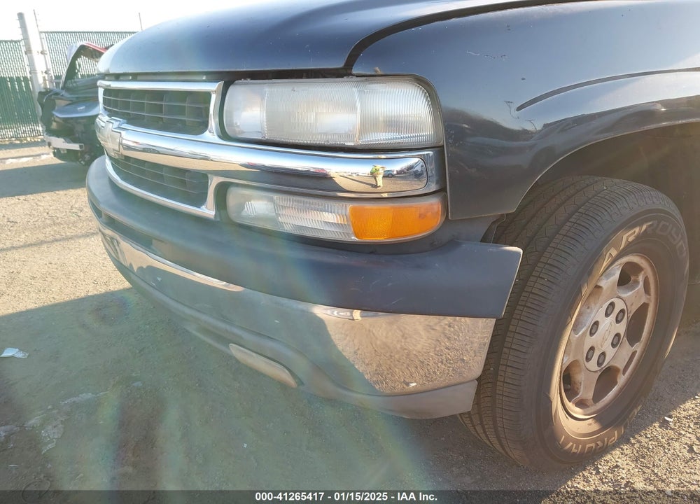 2004 CHEVROLET TAHOE LS VIN: 1GNEC13V74J124624