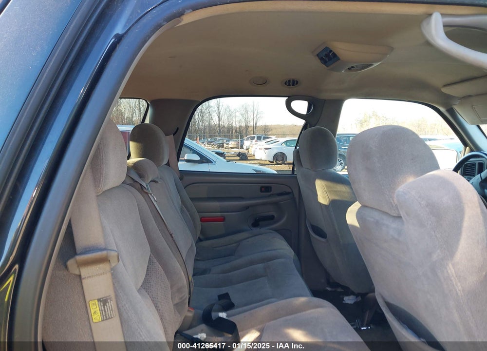 2004 CHEVROLET TAHOE LS VIN: 1GNEC13V74J124624