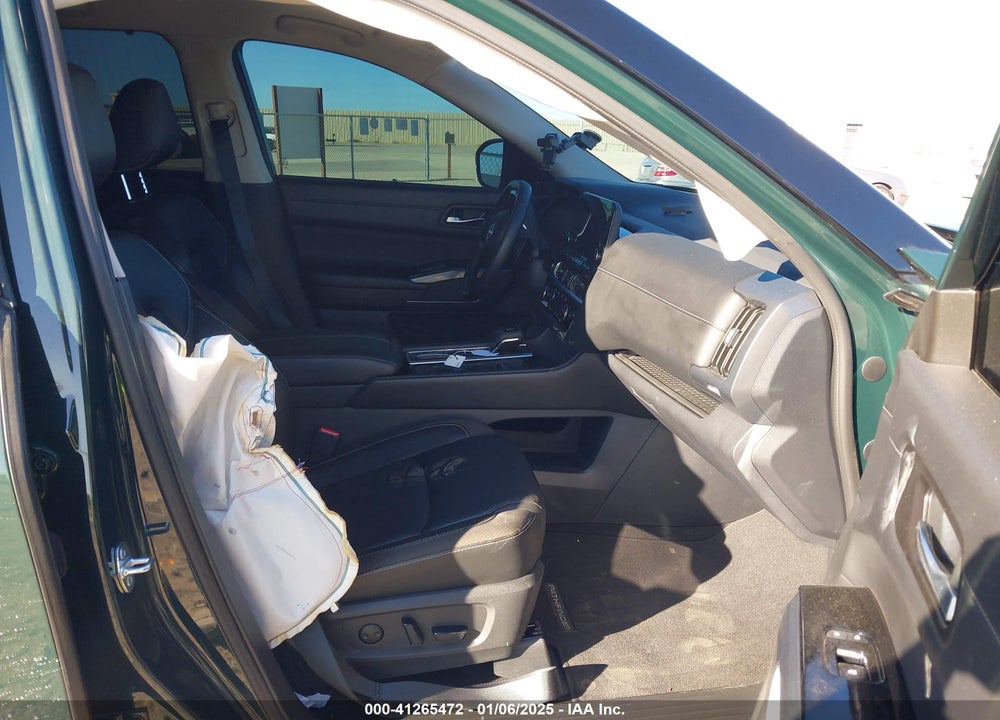 2023 NISSAN PATHFINDER SL FWD VIN: 5N1DR3CA6PC230045