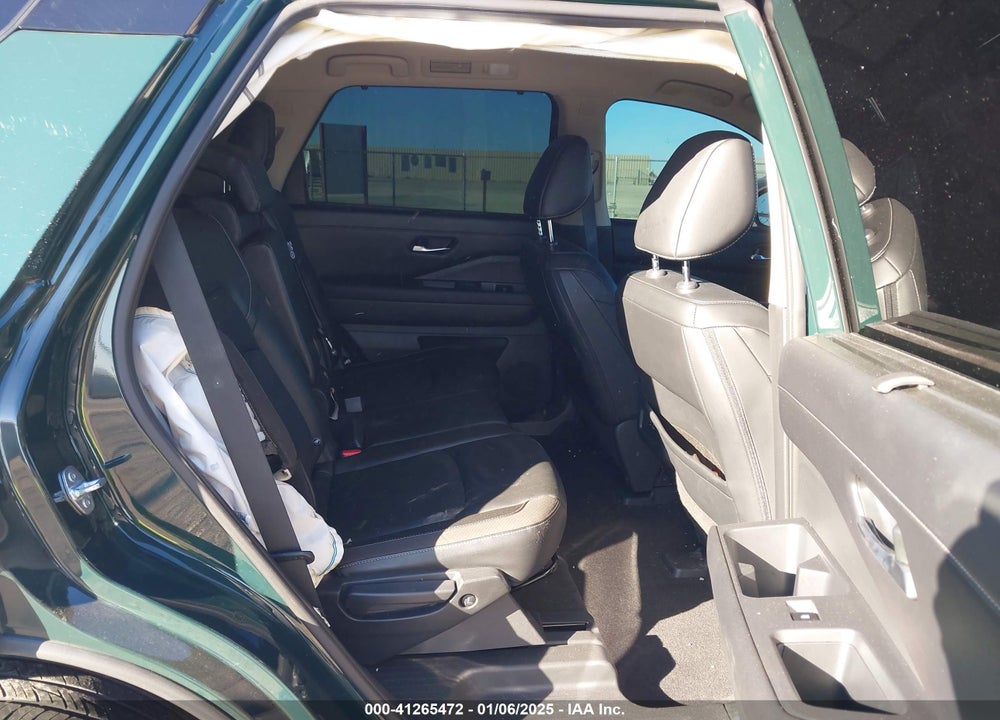 2023 NISSAN PATHFINDER SL FWD VIN: 5N1DR3CA6PC230045