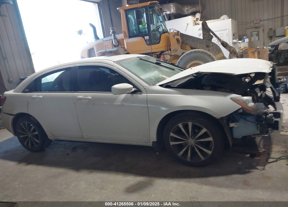 2012 CHRYSLER 200 VIN: 1C3CCBHG1CN162040