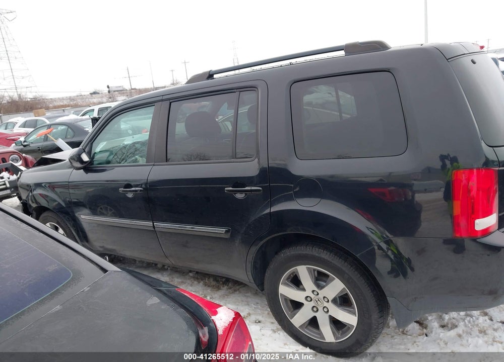 2014 HONDA PILOT TOURING VIN: 5FNYF4H98EB055736
