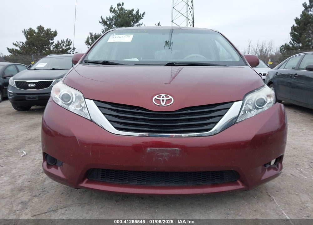 2013 TOYOTA SIENNA LE V6 8 PASSENGER VIN: 5TDKK3DC7DS351273