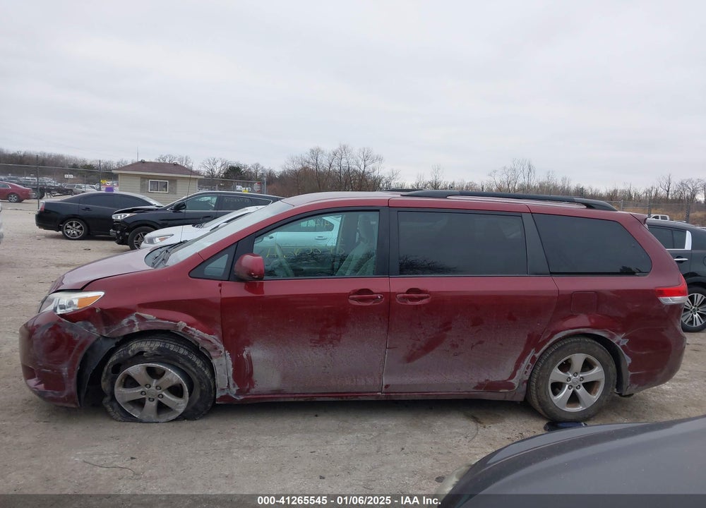 2013 TOYOTA SIENNA LE V6 8 PASSENGER VIN: 5TDKK3DC7DS351273