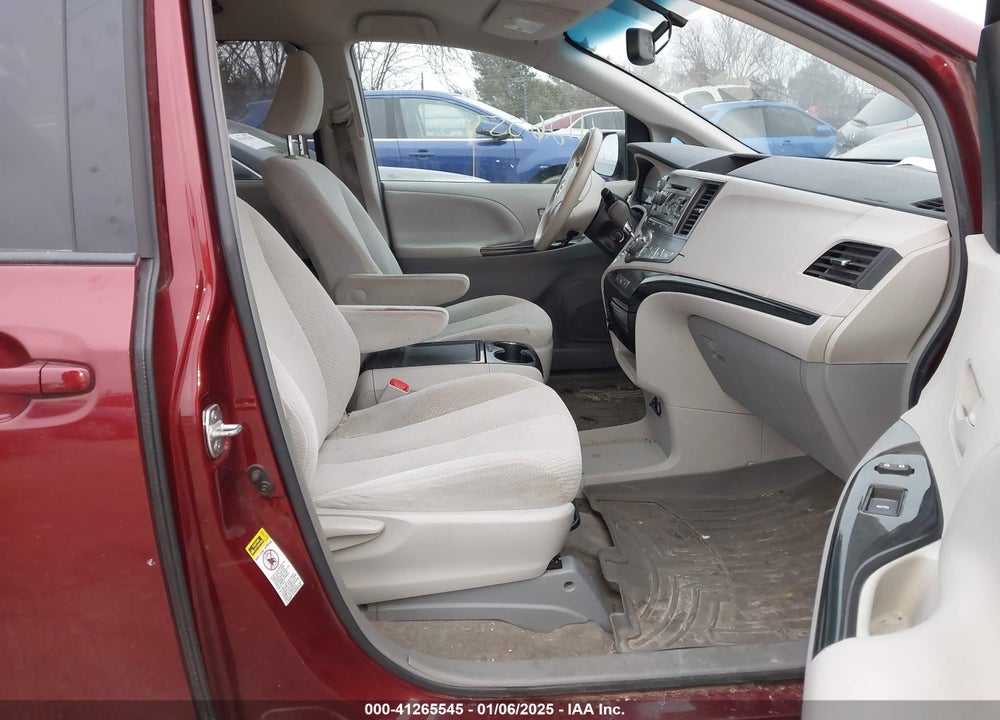 2013 TOYOTA SIENNA LE V6 8 PASSENGER VIN: 5TDKK3DC7DS351273