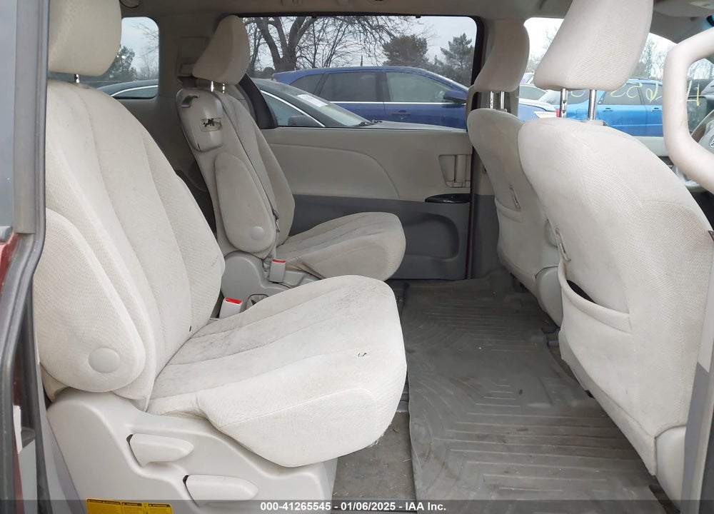 2013 TOYOTA SIENNA LE V6 8 PASSENGER VIN: 5TDKK3DC7DS351273