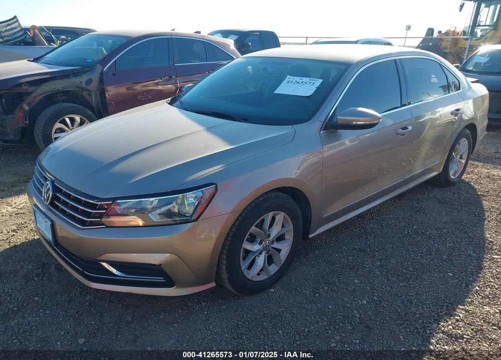 2016 VOLKSWAGEN PASSAT VIN: 1VWAT7A30GC012572