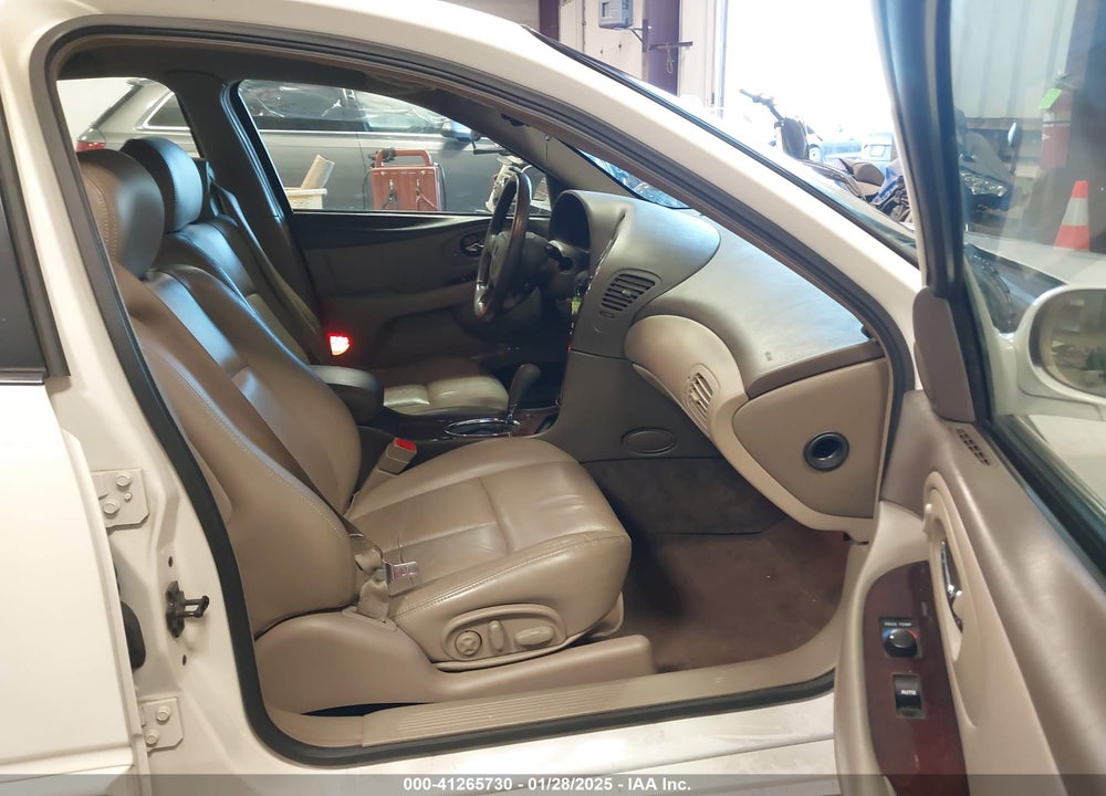 2001 OLDSMOBILE AURORA 3.5 VIN: 1G3GR64H214266671