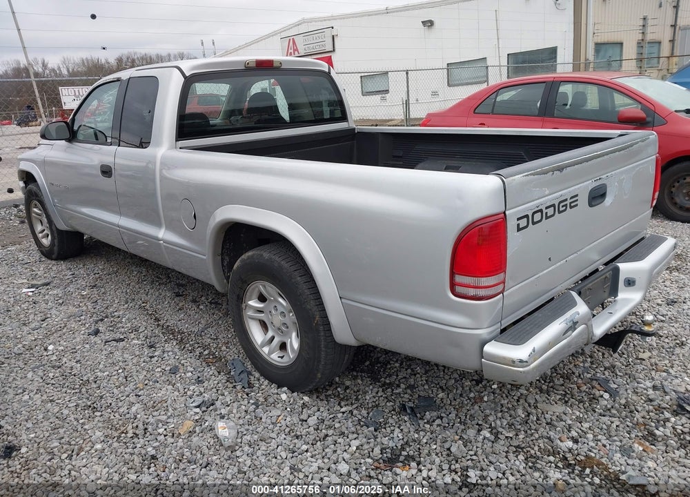 2002 DODGE DAKOTA SLT VIN: 1B7GL42N52S588930