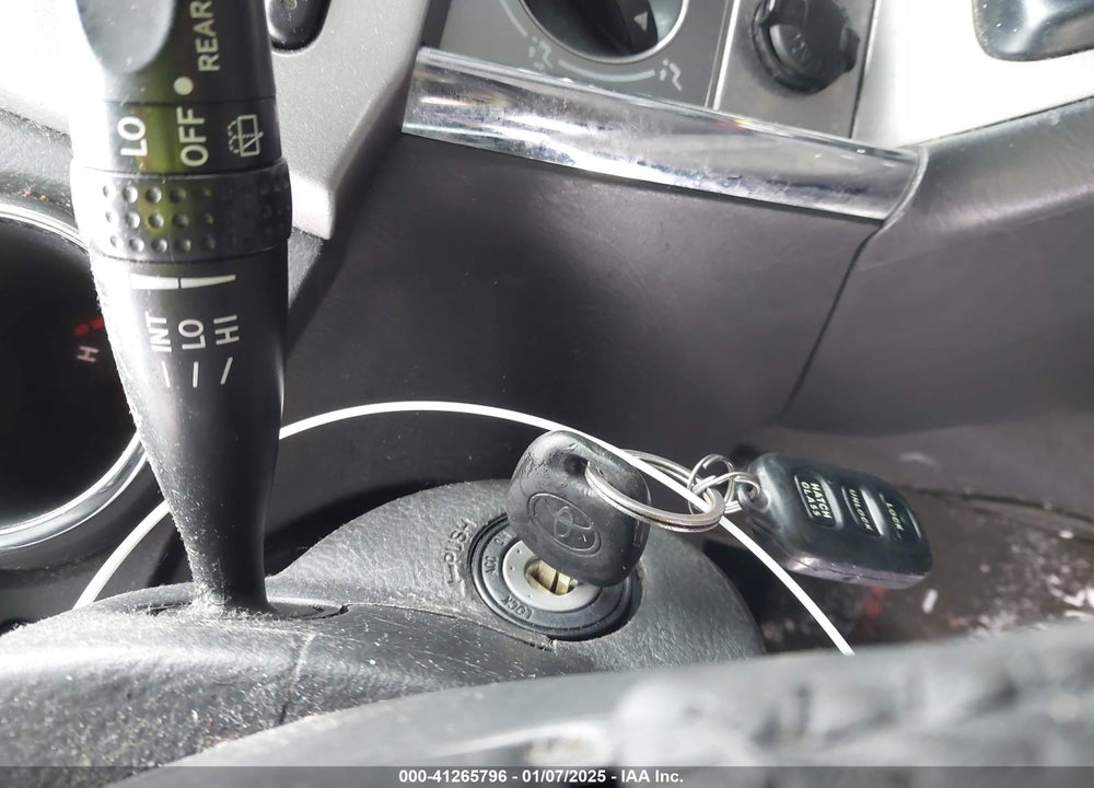 2005 TOYOTA MATRIX/XR VIN: 2T1LR30E55C550419