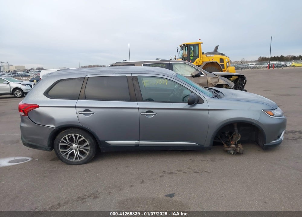 2017 MITSUBISHI OUTLANDER ES VIN: JA4AZ2A39HZ035071