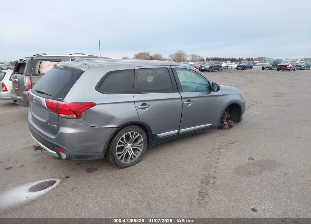 2017 MITSUBISHI OUTLANDER ES VIN: JA4AZ2A39HZ035071