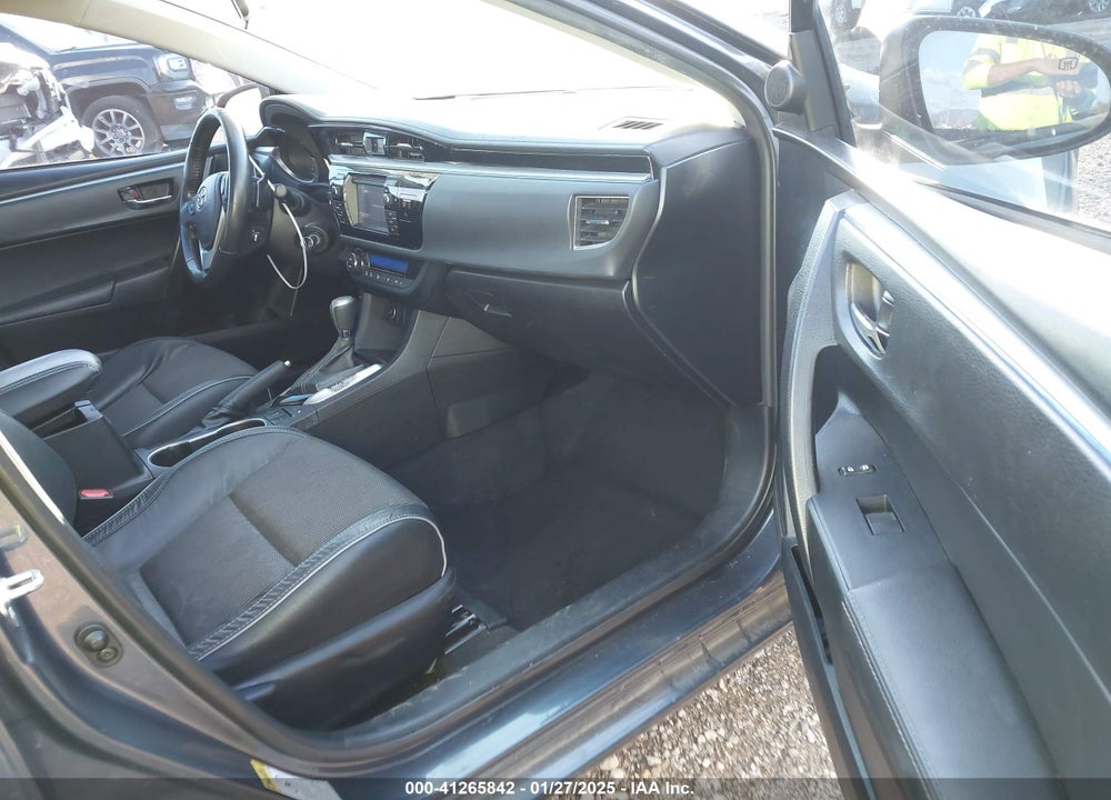 2015 TOYOTA COROLLA VIN: 5YFBURHEXFP203056