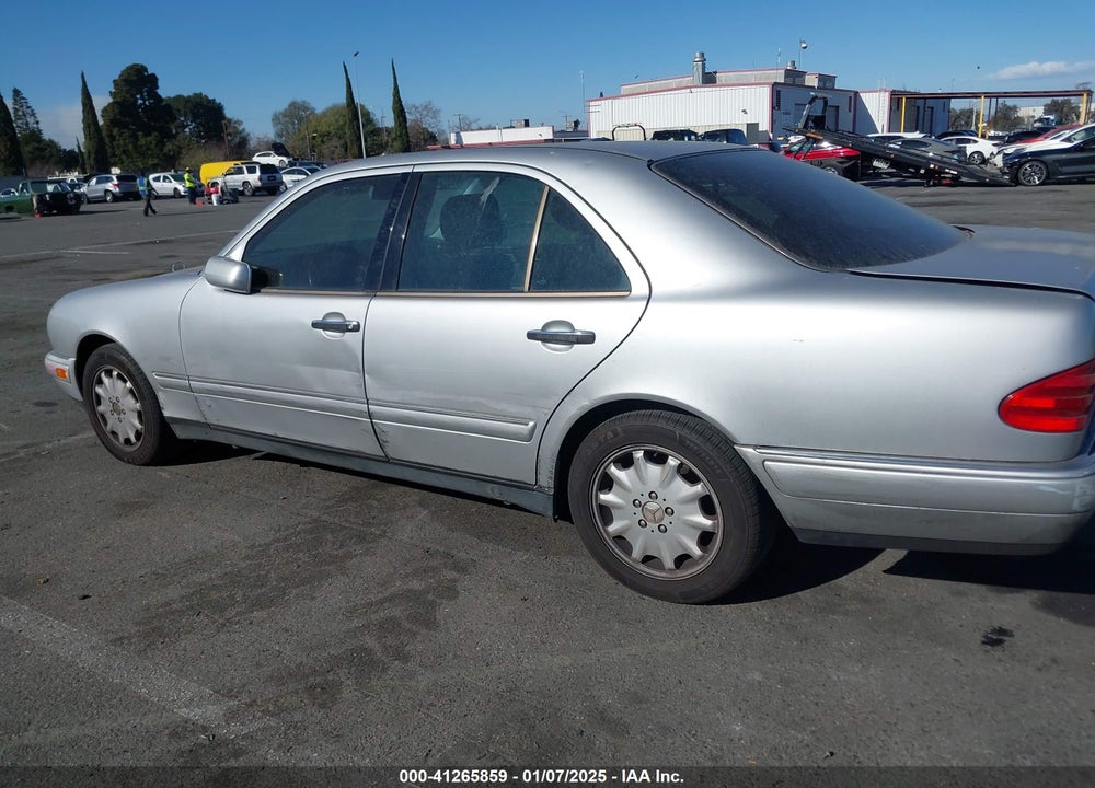 1999 MERCEDES-BENZ E 320 VIN: WDBJF65H8XA848473