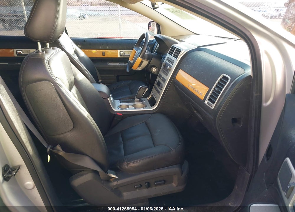 2010 LINCOLN MKX VIN: 2LMDJ6JC3ABJ04900