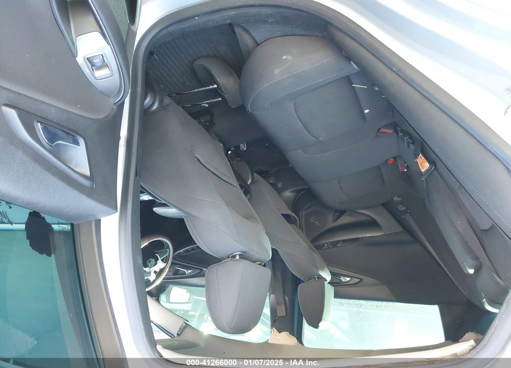 2018 CHEVROLET MALIBU VIN: 1G1ZD5ST5JF137135