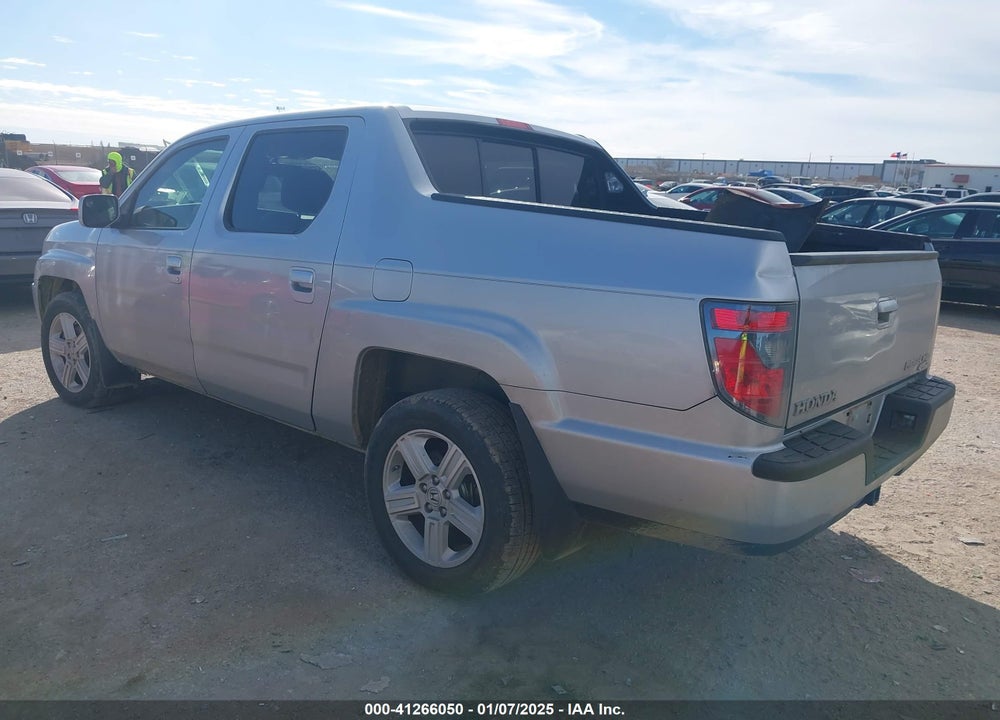 2014 HONDA RIDGELINE VIN: 5FPYK1F5XEB008421