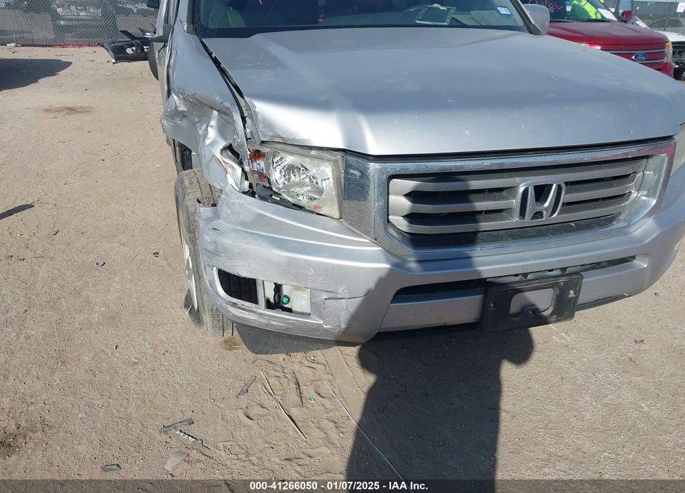 2014 HONDA RIDGELINE VIN: 5FPYK1F5XEB008421