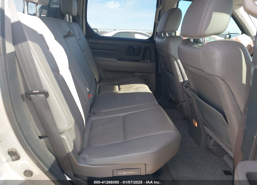 2014 HONDA RIDGELINE VIN: 5FPYK1F5XEB008421