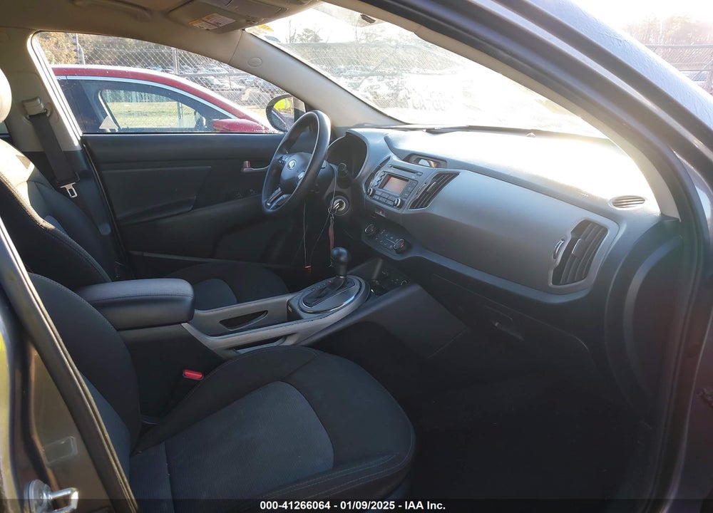 2016 KIA SPORTAGE LX VIN: KNDPB3AC0G7832605