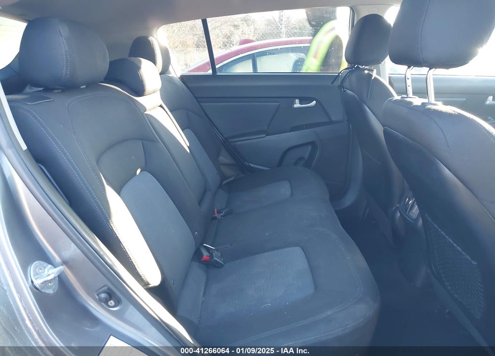 2016 KIA SPORTAGE LX VIN: KNDPB3AC0G7832605