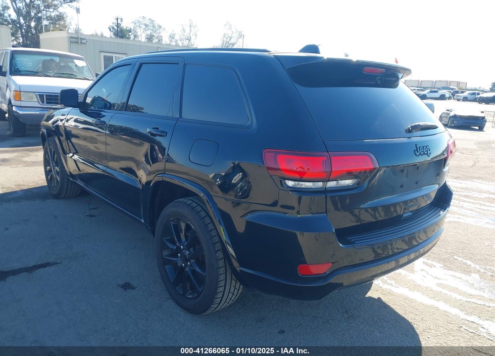 2018 JEEP GRAND CHEROKEE ALTITUDE 4X2 VIN: 1C4RJEAG9JC338459