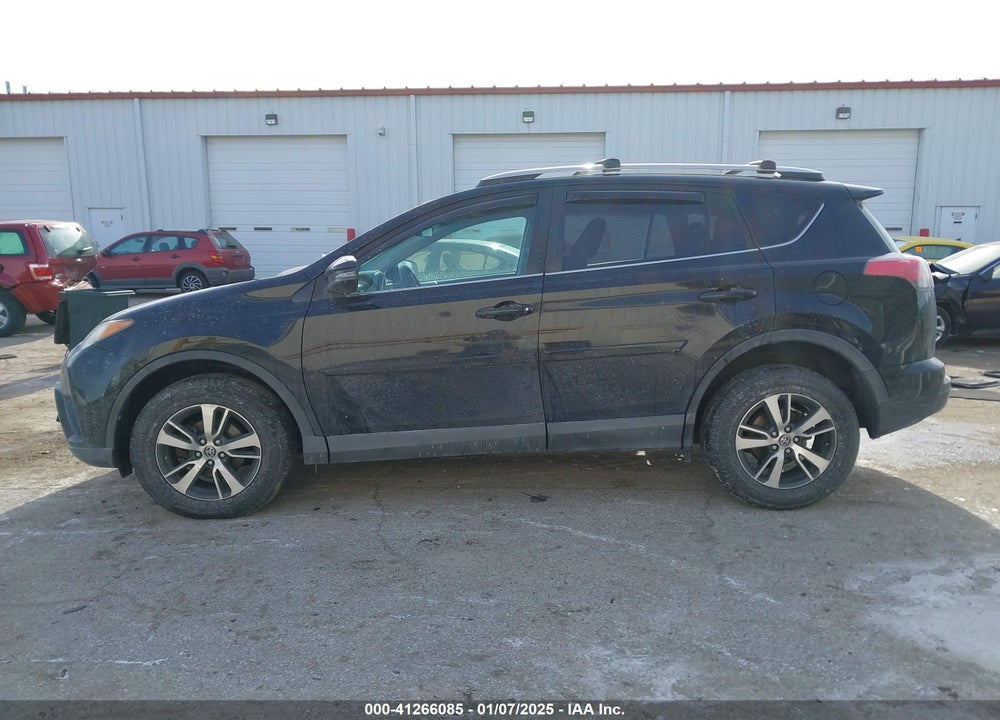 2016 TOYOTA RAV4 XLE VIN: 2T3WFREV7GW255784