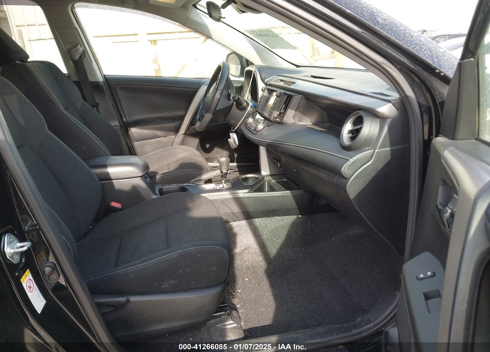 2016 TOYOTA RAV4 XLE VIN: 2T3WFREV7GW255784